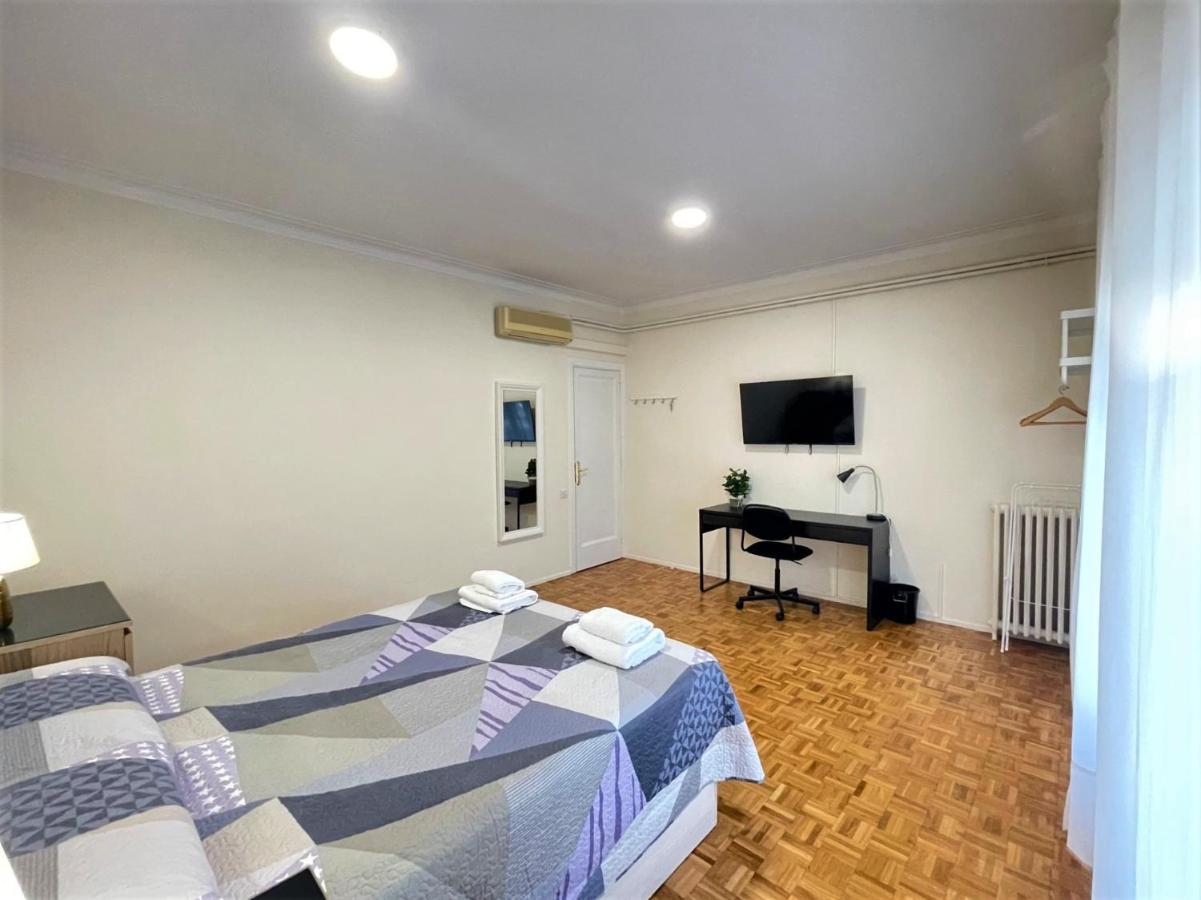 Villarroel Habitacionesバルセロナ エクステリア 写真